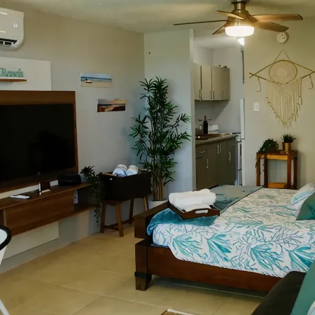 Charming studio in fabulous Luquillo with AC, WiFi close to the Beach