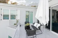 The Ampersand Sky Villa: Iconic, Artful Luxury - 4-Star