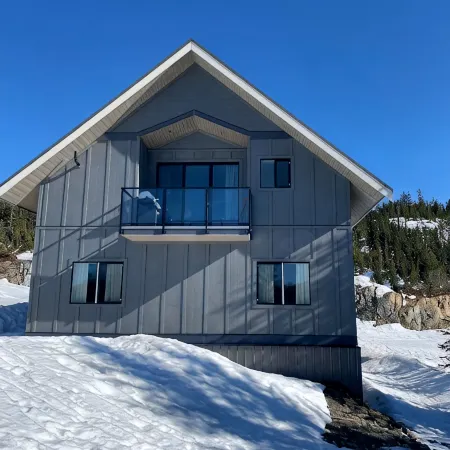 Big Bear Chalet, modern home on Mount Washington