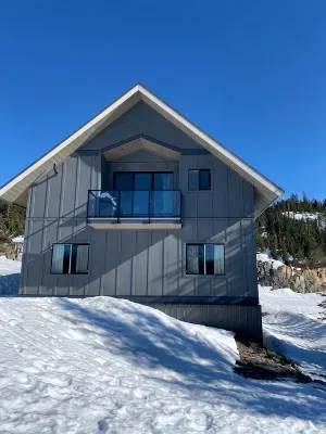 Big Bear Chalet, modern home on Mount Washington