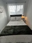 Cozy Home Centrally Located Near Beach Cities & Airport. - 홈스테이