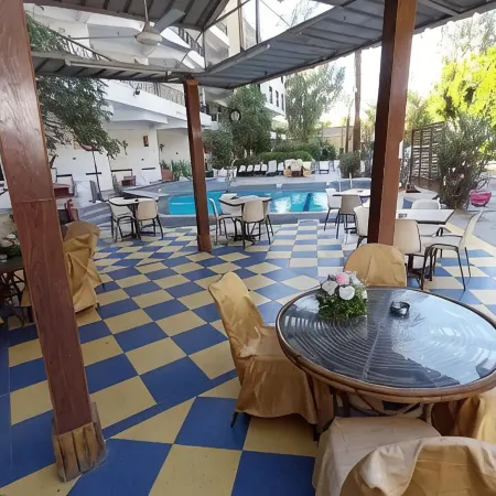 Rezeiky Hotel & Camp