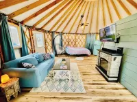 Unique Stay! Yurt with Mountain View, 1 min to Breweries & Hiking, 5 min to Lake - Gym