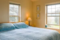 Cottage by the Sea June 2-17Available - Wifi