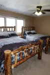 Lux Cabin w/ hot tub, playground, game room, bb court,walking trail, resort pool - 4-Star