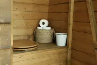 Warwickshire Woodland Glamping Cabin - Oak - 2-Star