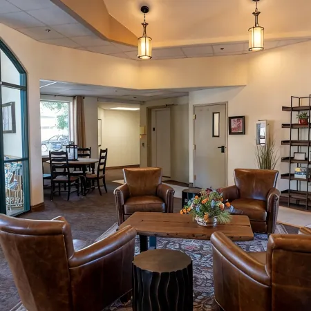 6th Floor Condo with Amazing Lake and Mountain Views!