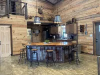 Serene 2 Bedroom with Loft located on Caddo Lake - Homestays