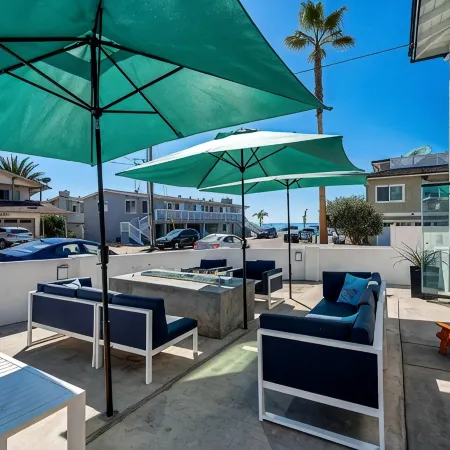 Private Patio, Steps to the Sand! Walk to Village! A/C