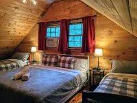 La Bellota Cabin - Secluded, Hot Tub, Sauna, Game Room, Massage Chair - 3-Star