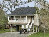 Pigeon River Cottage, river front, newly remodeled, 1 mile from Parkway. - บูติค