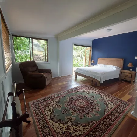 Duckbills Cottage has the convenience of town living but with rural nature feel