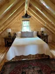 Paradise Peak Cabins “Songbird”outdoor hot tub in the heart of Amish Country - 4-Star