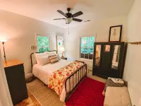 Modern cabin near Table Rock/Pretty Place - Hytter