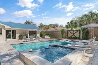 The Oyster - East Beach-Saltwater Pool, Hot Tub, Fire Pit, Ping Pong & Corn Hole - Boutique