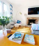 Craigville Beach Uber Relaxing Cape Cod Beach House w/ Beach Pass & Central Air - 4-Star