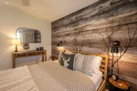 Beach, Paddle Boards. Swim - 4-Star