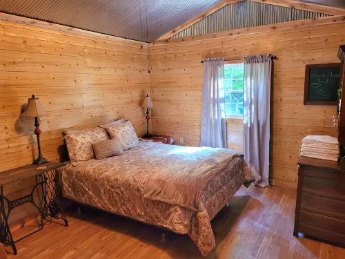 Peaceful cabin in secluded mountain spot beside a picturesque creek - 3 étoiles