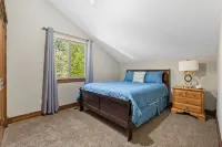Serene retreat in the Black Hills, AC, Hot Tub, Close to Deadwood - 샬레 호텔