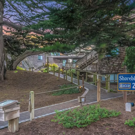 Serene & Modern~ Ocean Front View~ 2 Bd 2 Bth~1st Fully Remodeled