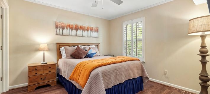 Thach Place in Auburn.  Just steps from campus! Hotels in Auburn