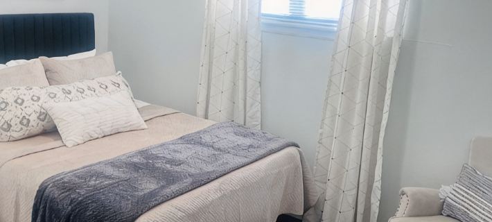 COZY 2Bedroom/1Bath Duplex โรงแรมในเอนิด