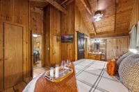 Check out our last minute deals! Mountain Views! Hot tub! - Chalets