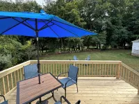 The Dollhouse is conveniently located. Mystic, Beaches, parks, casinos, shopping - Wifi