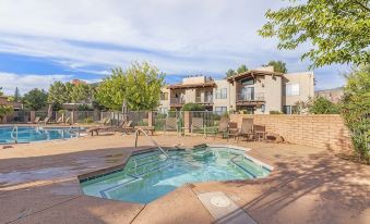 Sedona Eco-Friendly Condo w/ Pool: Walk to Shops Restaurants Golf & Trails