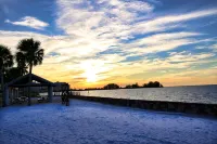 Sunset Lagoon. In the heart of Hudson. Waterfront. 2 minute walk beach/dining - 3つ星