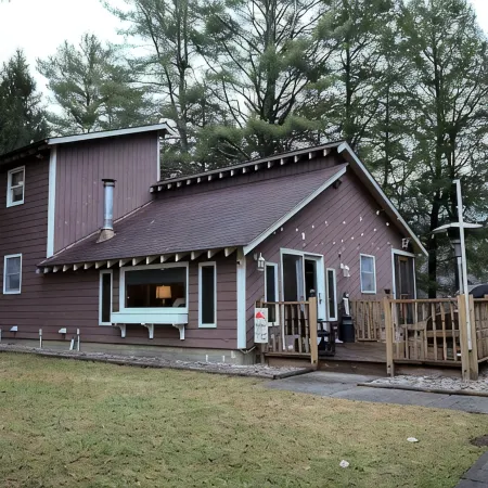 Schroon River Retreat, Waterfront, Near Lake George & Gore Mountain, Hot Tub