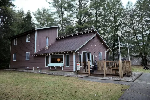 Schroon River Retreat, Waterfront, Near Lake George & Gore Mountain, Hot Tub - Wifi