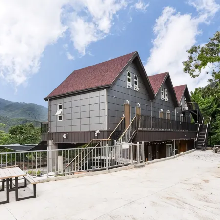 Gwangyang Banwolsanjang Pension