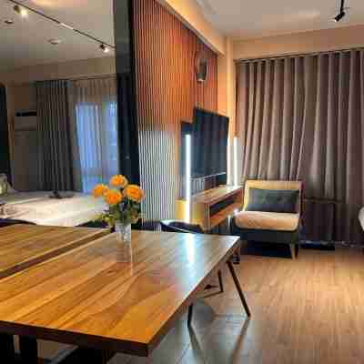 Upper Penthouse Studio at One Regis Rooms