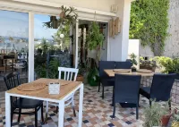 Black Market Hotel - servizio colazione