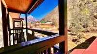 Lama Hotel - Himalayan Burger - con vistas a la montaña