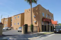 Holland Inn and Suites - parking