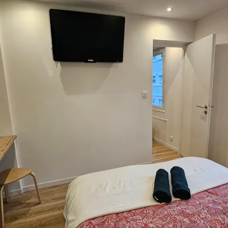 Central Quiet Apt w/ Garage & Equipped Kitchen