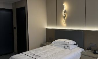 Ryan Seasons Premier Hotel