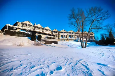 Auberge des Îles Hotels in Desbiens