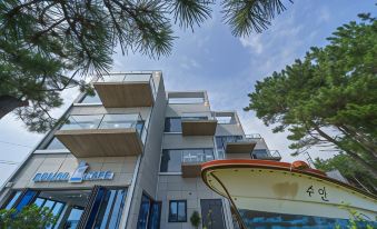 Pohang Slow Ocean Poolvilla