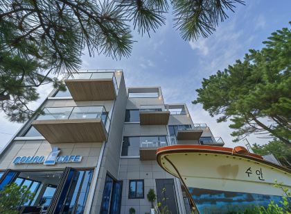 Pohang Slow Ocean Poolvilla