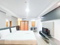 Homey and Warm Studio Apartment at Mansyur Residence Hotel a Medan Baru