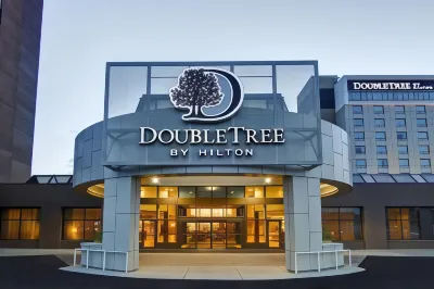 DoubleTree by Hilton West Edmonton