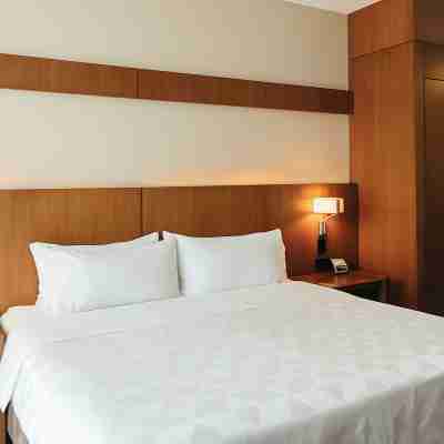 Holiday Inn Guayaquil Airport Rooms