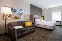 SpringHill Suites Milwaukee Downtown Hotels near Veterans Park