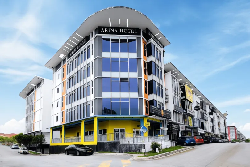 SUPER OYO 714 Arina Hotel