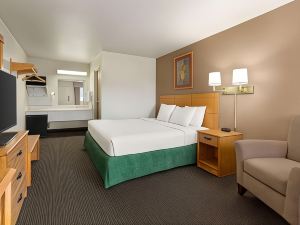 Travelodge by Wyndham Wellington KS