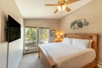 Lake Cliffe 303 Building E by Summit County Mountain Retreats Hotel di Dillon
