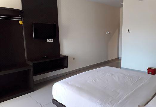 Sinar Hotel Pelaihari - Housity